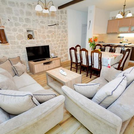 Apartments Krivokapic Пераст Екстериор снимка